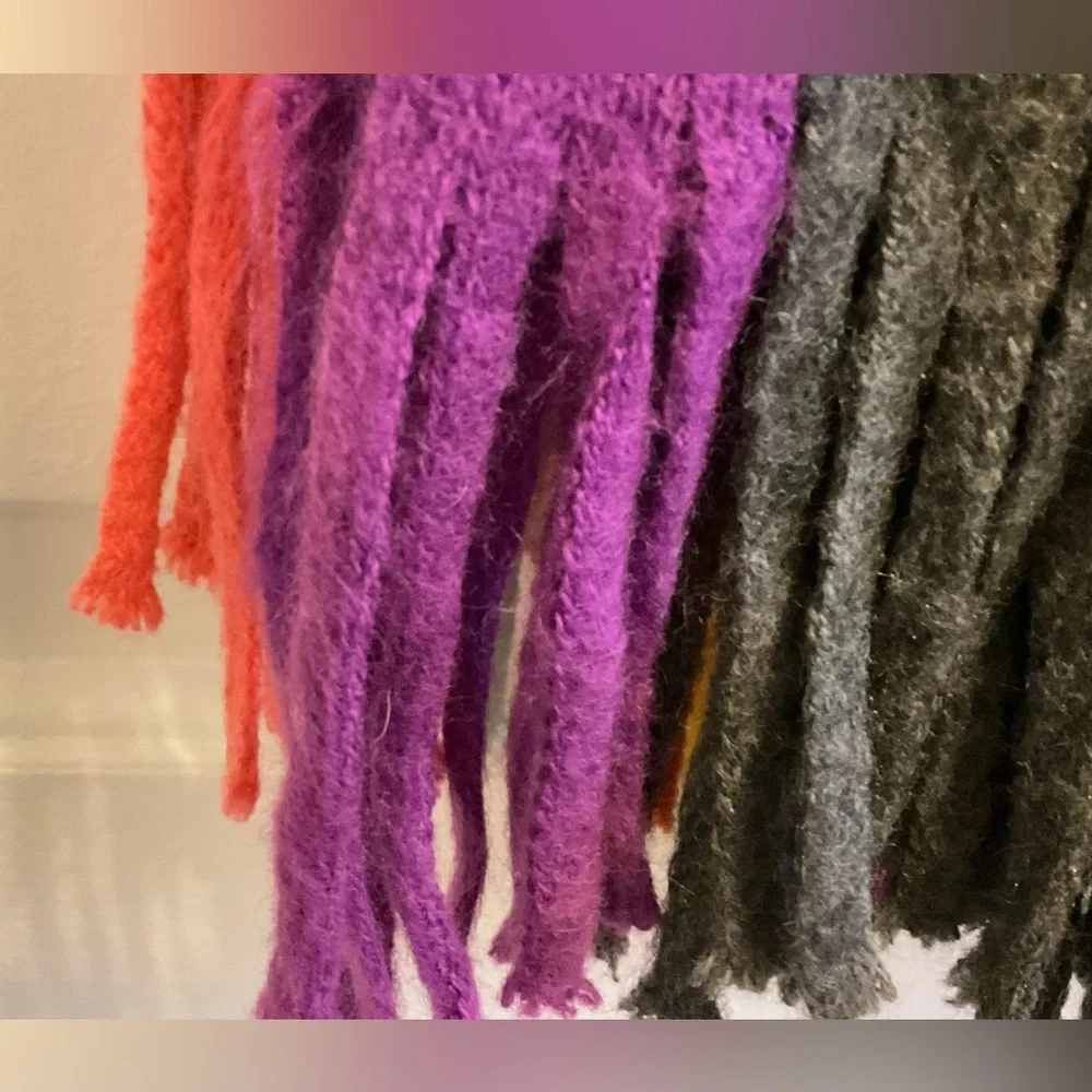 Renee’s NYC Women’s Scarf